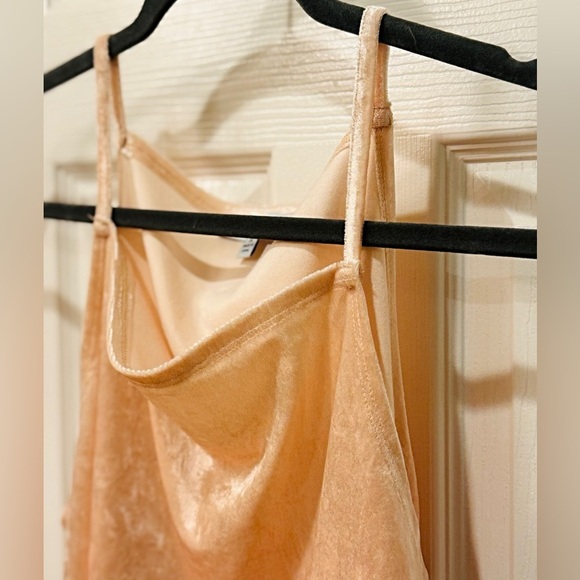 BEYOND THE RADAR WOMEN'S VELVET HIGH NECK TANK TOP - Picture 5 of 7